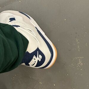 Meet your Posher, Kerv